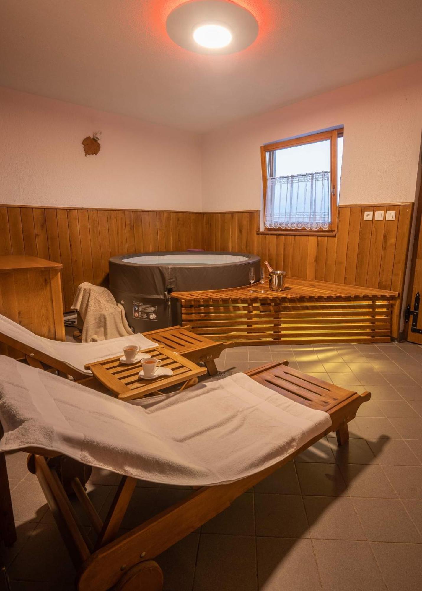 Vineyard Cottage Krivic 特贝尔诺 外观 照片